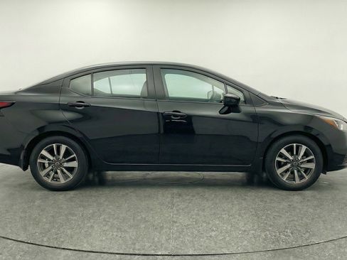 Used 2025 Nissan Versa SV image 11