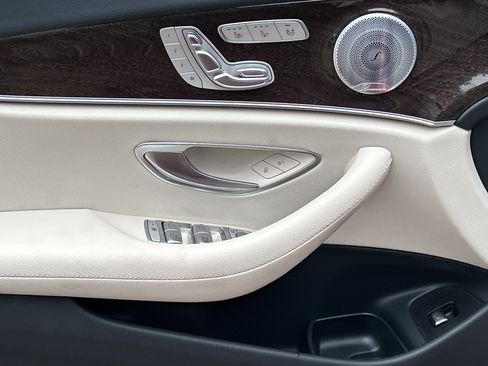 Used 2020 Mercedes-Benz E 450 4MATIC Wagon image 19