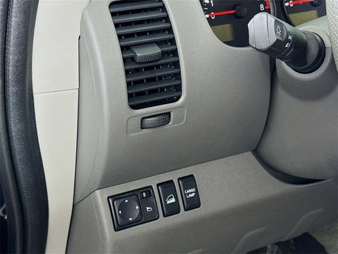 Used 2018 Nissan Frontier SV image 10