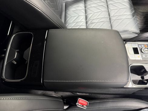 Used 2025 Kia Telluride SX Prestige X-Line image 32