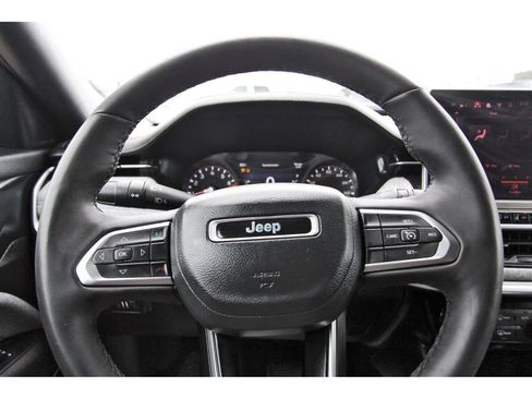 Used 2024 Jeep Compass Latitude w/ Convenience Group image 15