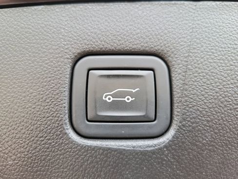 Certified 2025 Chevrolet Blazer RS image 10