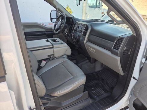 Used 2017 Ford F250 XL RWD image 11