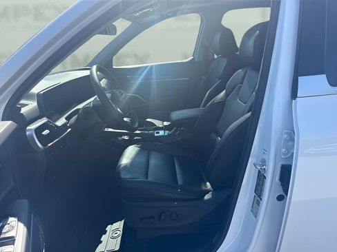 Used 2024 Kia Telluride S w/ S Sunroof Package FWD image 9