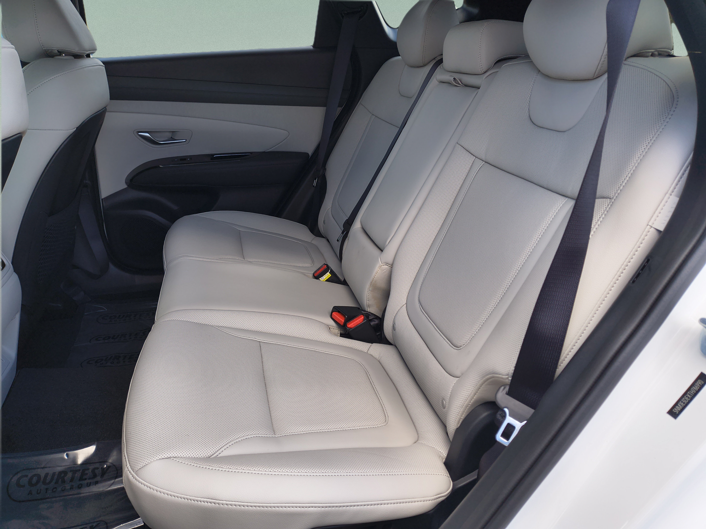 New 2026 Hyundai Tucson Limited FWD image 17
