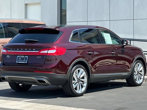 Used 2018 Lincoln MKX Black Label w/ Driver Assistance Package FWD image 3