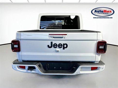 Used 2023 Jeep Gladiator Overland image 7