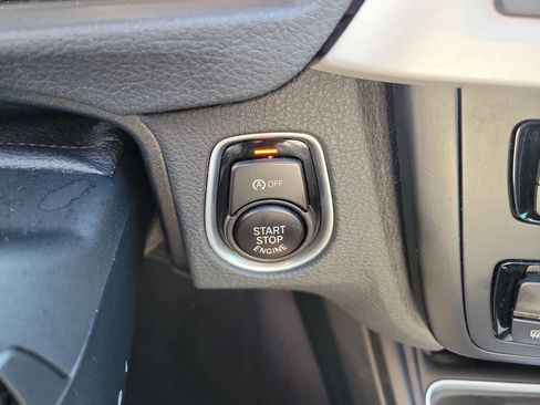 Used 2014 BMW 320i Sedan image 31