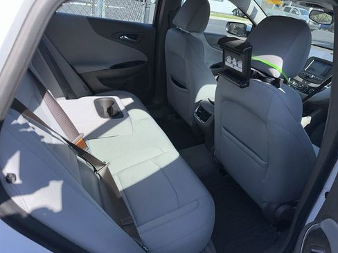 Used 2018 Chevrolet Malibu LT w/ LPO, Convenience Package 2 FWD image 4