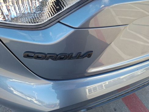 Used 2022 Toyota Corolla SE image 13