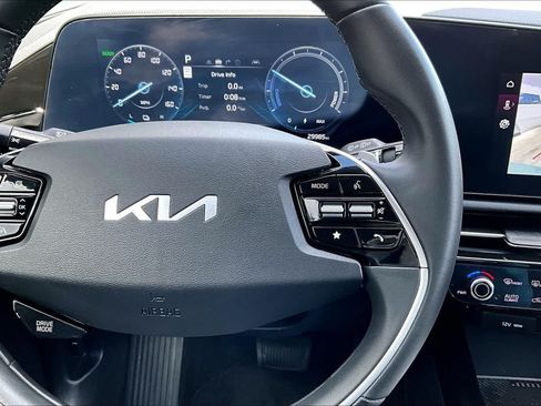 Used 2023 Kia Niro Wind FWD image 26