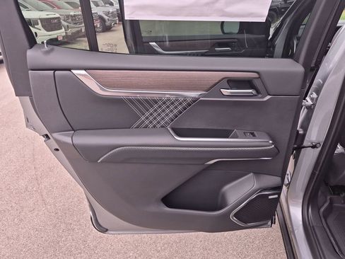 New 2026 GMC Acadia Denali AWD/4WD image 35