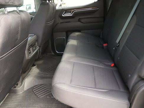 Used 2023 Chevrolet Silverado 1500 LT Trail Boss image 18