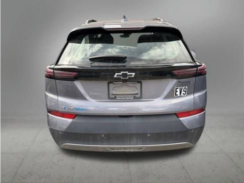 Used 2023 Chevrolet Bolt EUV LT w/ Driver Confidence Package FWD image 5