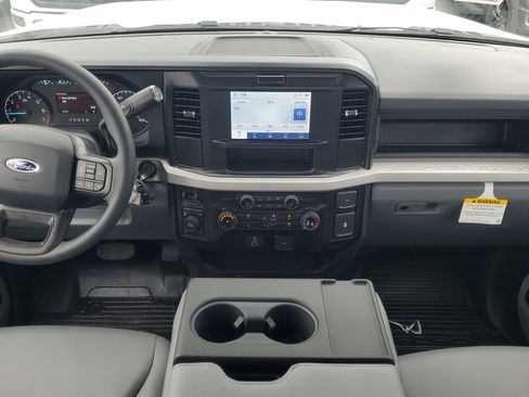 New 2026 Ford F250 XL w/ XL Chrome Package image 13