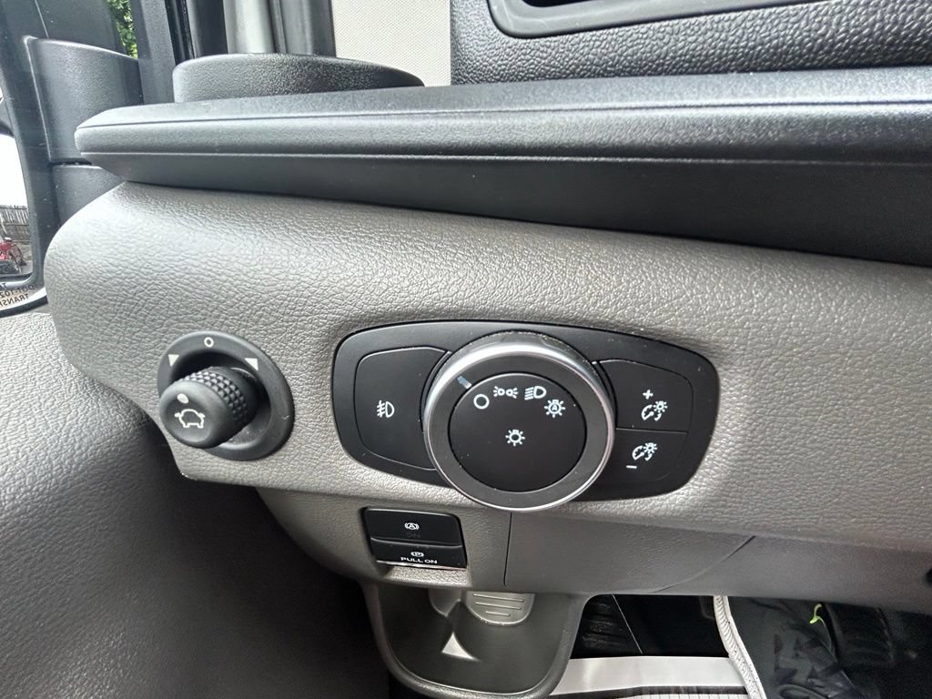 Used 2025 Ford Transit 250 Low Roof w/ Exterior Upgrade Package RWD image 24