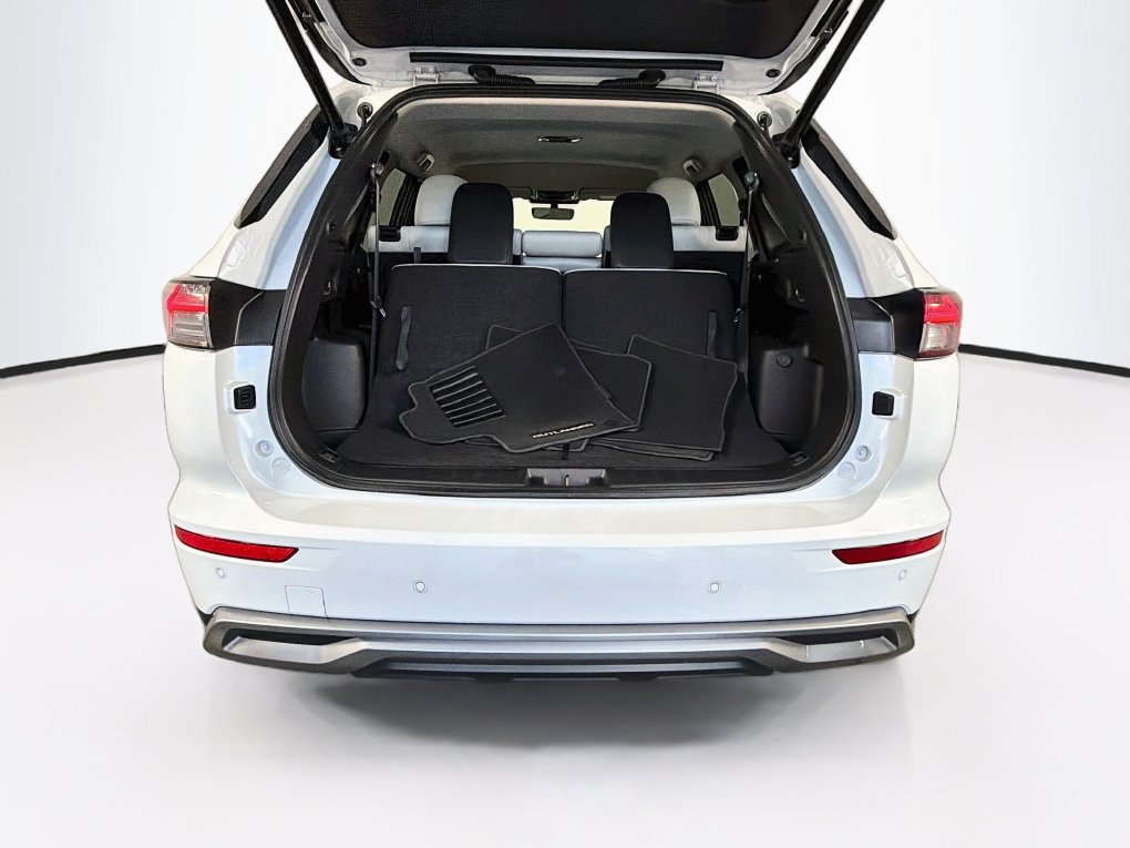 Used 2025 Mitsubishi Outlander SE FWD image 26