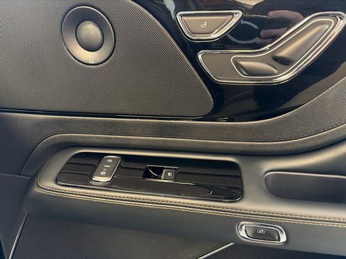 Used 2025 Lincoln Aviator 2WD w/ Jet Appearance Package image 30