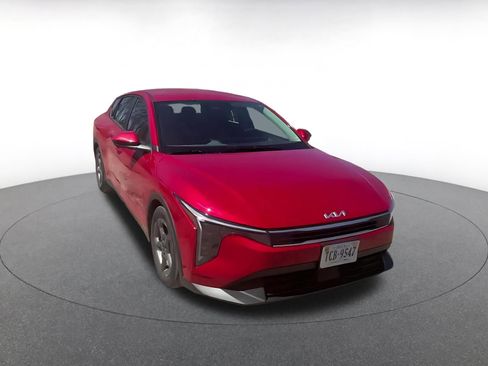 Used 2025 Kia K4 FWD image 9