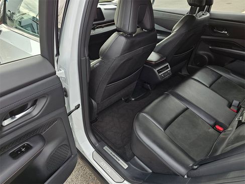 Certified 2024 Nissan Ariya AWD image 9