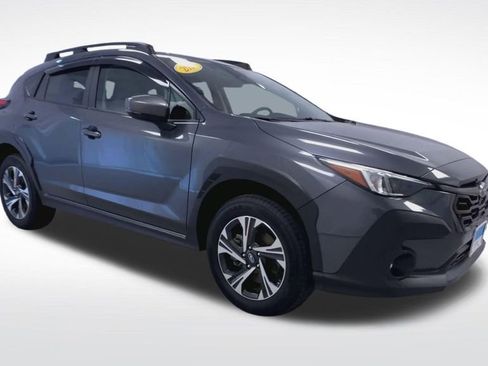 Used 2024 Subaru Crosstrek 2.0i Premium AWD/4WD image 2