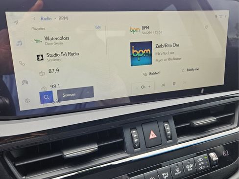 Used 2023 Lexus ES 300h w/ Premium Package FWD image 22