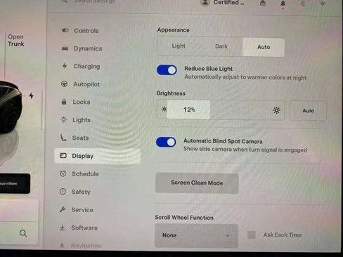 Used 2023 Tesla Model Y Performance image 37