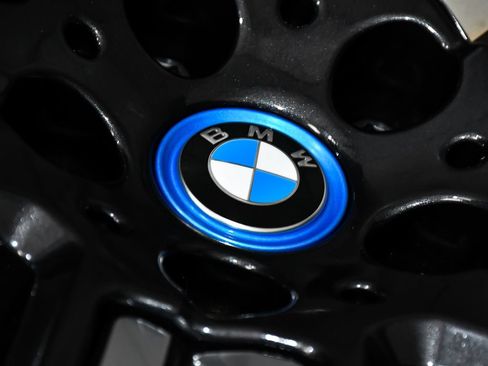 Used 2024 BMW iX xDrive50 w/ Sport Package AWD/4WD image 86
