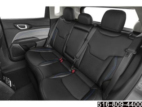 Used 2022 Jeep Compass Limited AWD/4WD image 17