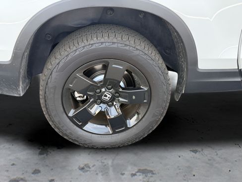 Used 2025 Honda Ridgeline Black Edition image 41