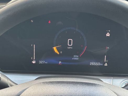 Used 2025 Chevrolet Trax LT FWD image 40