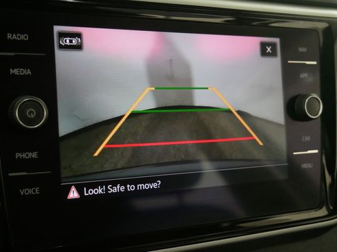 Used 2022 Volkswagen Atlas SEL R-Line image 32