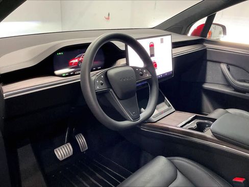 Used 2023 Tesla Model X image 15