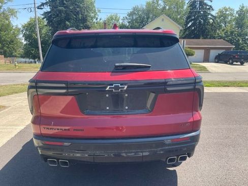 Used 2024 Chevrolet Traverse RS w/ LPO, Floor Liner Package AWD/4WD image 4