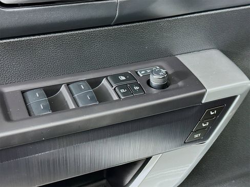 Used 2023 Toyota Tundra Platinum image 18