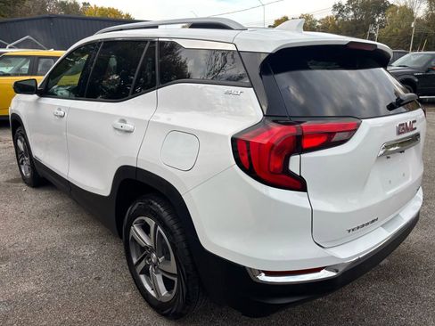 Used 2020 GMC Terrain SLT image 3