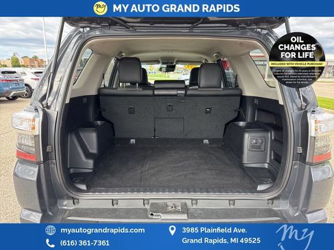 Used 2024 Toyota 4Runner SR5 Premium image 27