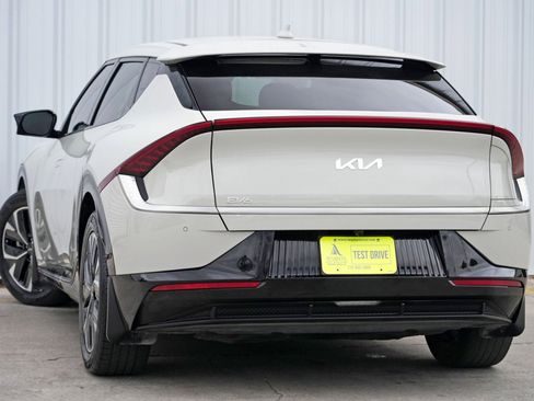 Used 2023 Kia EV6 Wind image 5