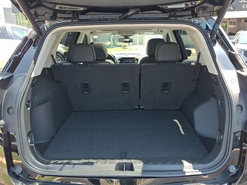 Used 2023 GMC Terrain Denali w/ Denali Premium Package AWD/4WD image 28