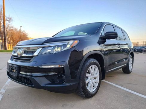 Used 2019 Honda Pilot LX image 1