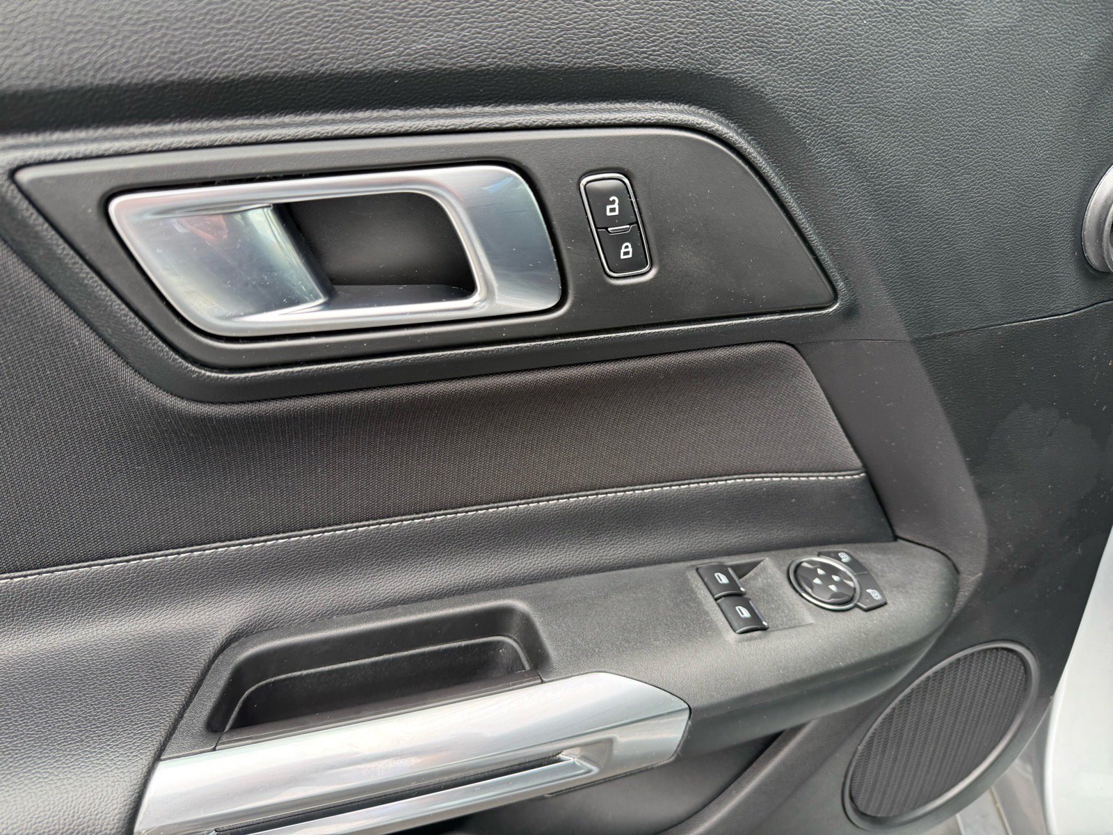 Used 2022 Ford Mustang GT RWD image 19