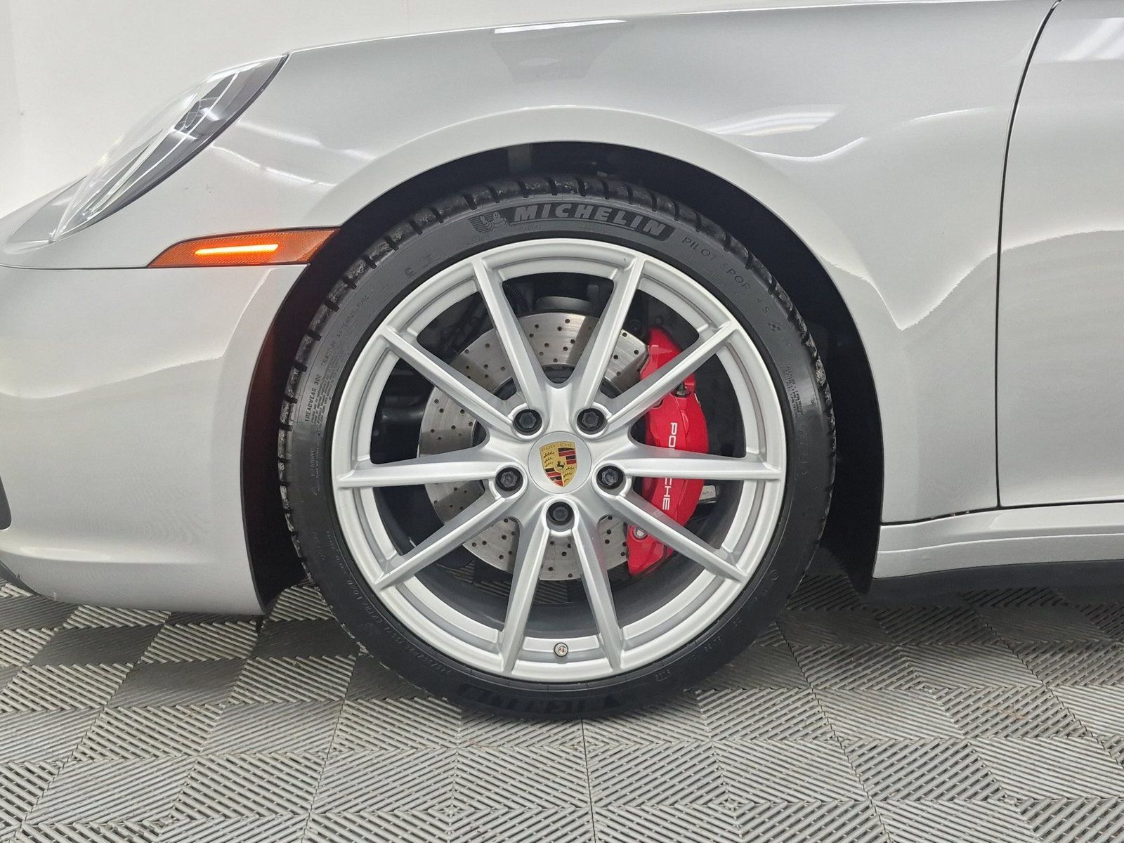 Certified 2020 Porsche 911 Carrera S RWD image 28