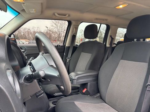 Used 2014 Jeep Patriot Sport image 18