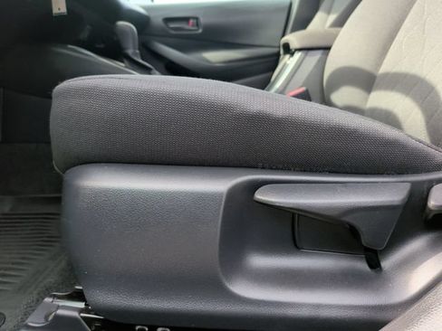 Used 2024 Toyota Corolla LE FWD image 15