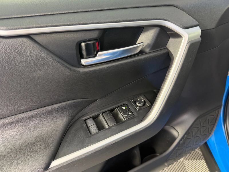 Used 2019 Toyota RAV4 XLE AWD/4WD image 82