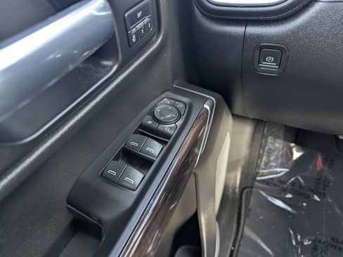 Used 2022 GMC Sierra 1500 SLT w/ SLT Premium Package image 33