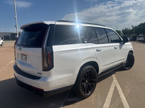 Certified 2024 Cadillac Escalade Sport Platinum w/ LPO, ONYX Package AWD/4WD image 5