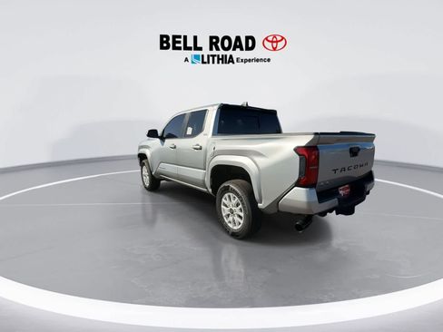 Used 2025 Toyota Tacoma SR5 image 6
