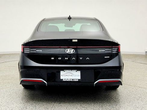 Used 2025 Hyundai Sonata SEL AWD/4WD image 6