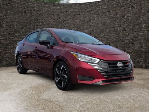 Used 2025 Nissan Versa SR w/ Trunk Package FWD image 2